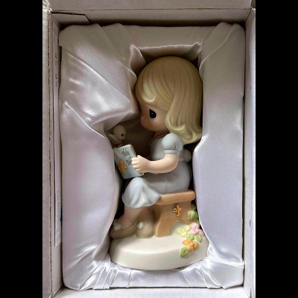 Precious Moments Little Girl Reading Bible Figurine with cute necklace &…